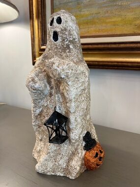 Nancye Williams Gilbert Ghost Halloween Statue Holiday Figurine 2001 Vintage